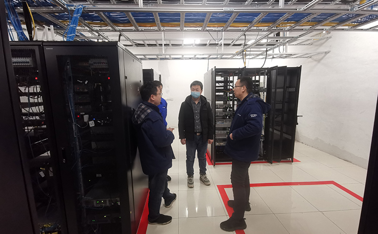 金雞灘煤礦數(shù)據(jù)機(jī)房全氟己酮滅火裝置安裝完成！