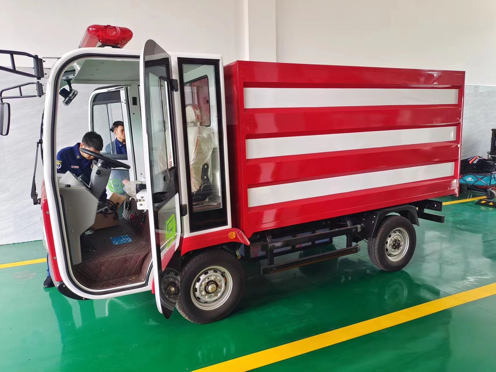 電動(dòng)消防摩托車(chē).jpg