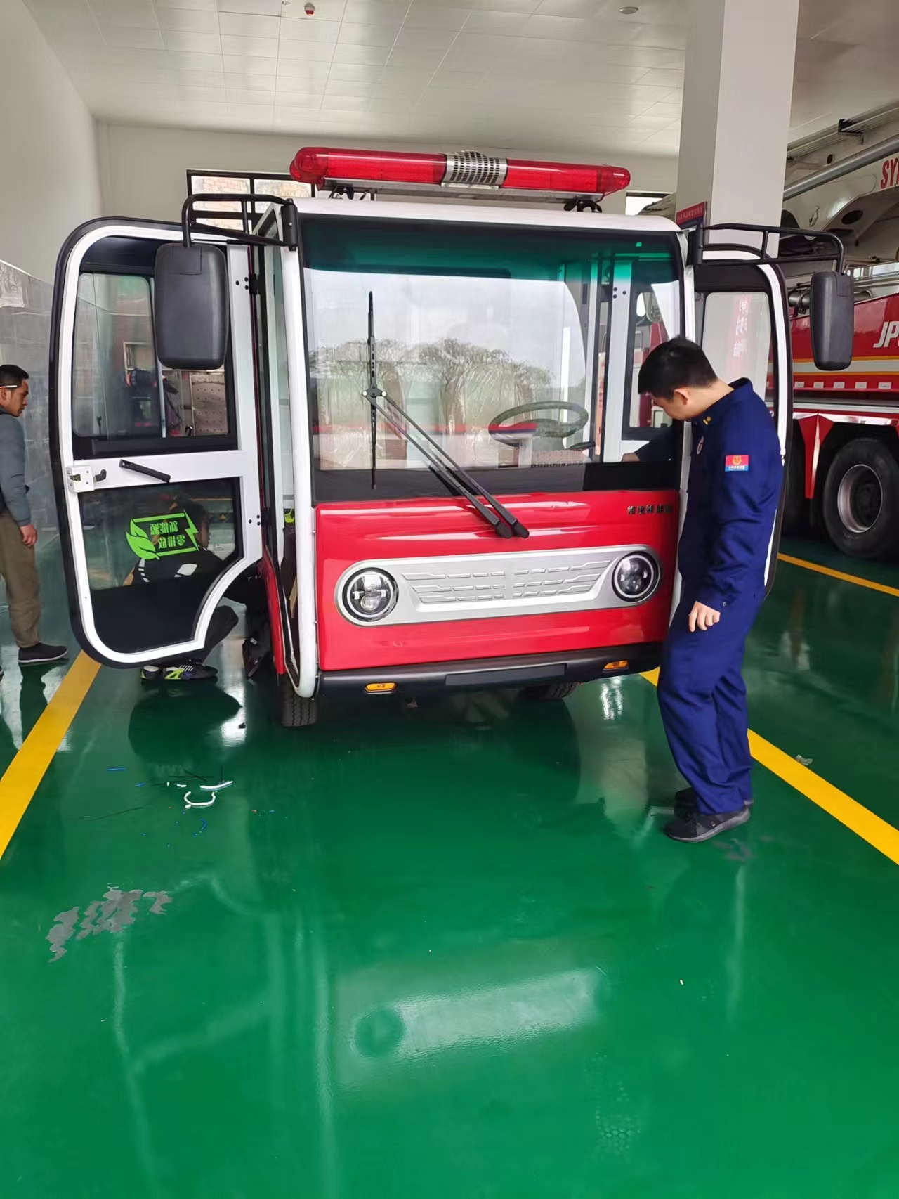 電動(dòng)消防摩托車(chē).jpg